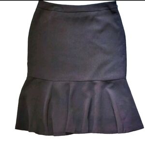 Kasper separates fitted flounce hem skirt Size 6 Color black